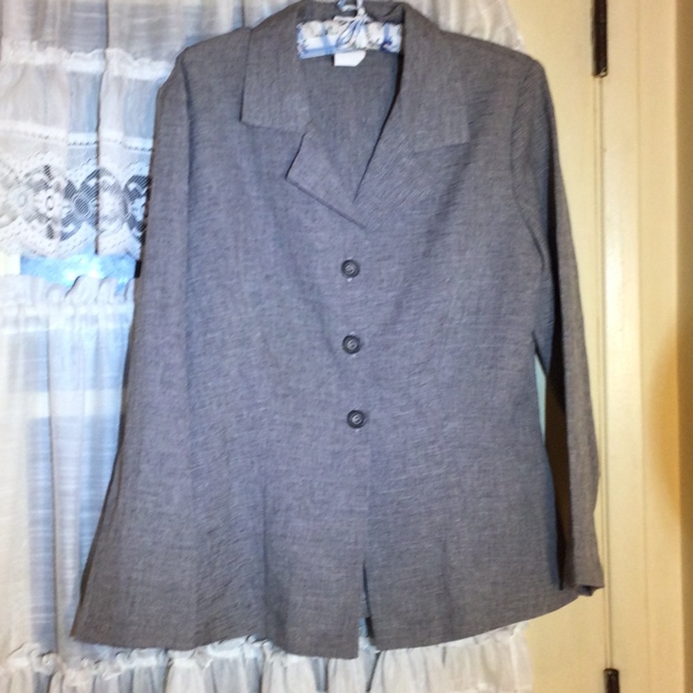 ⭐️ Grey Women’s Blazer from Mainframe